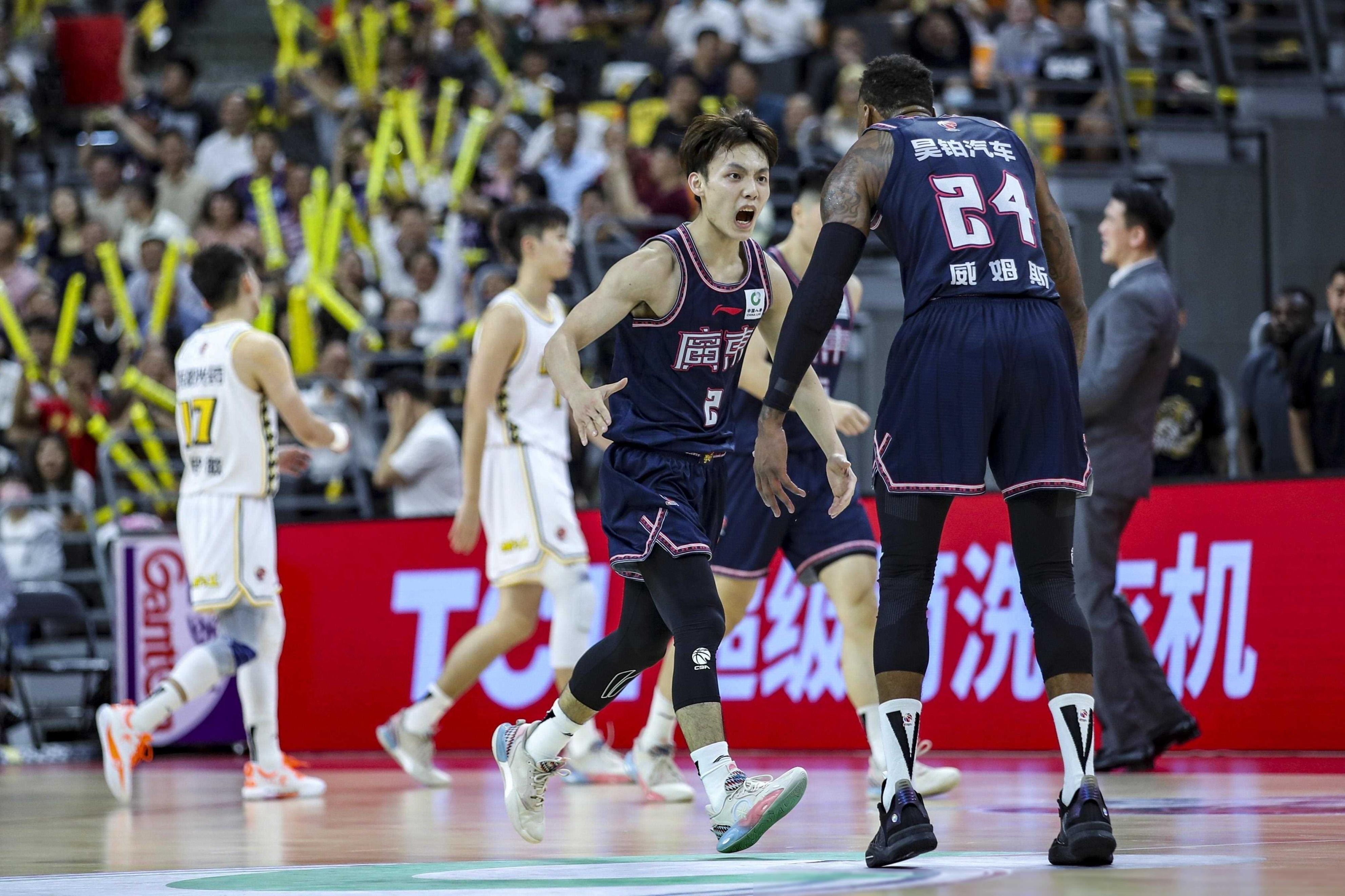 pg模拟器冲刺阶段广东宏远备战NBA总决赛；刷新队史纪录细节曝光；话题不断；医务组通报恢复的简单介绍